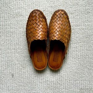 Mohinder Woven Slide Shoe - Size 5 - Brand New